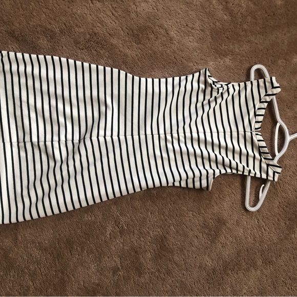 Black and white striped dress - Picture 3 of 5